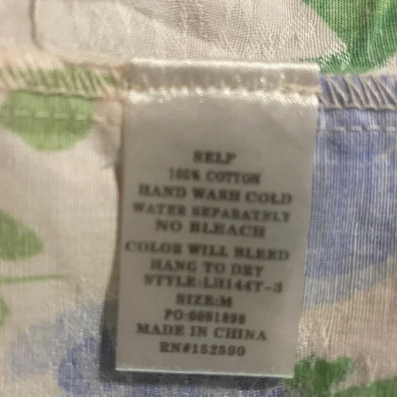 Love & Harmony  button down shirt. Size M - Picture 4 of 5